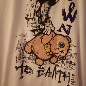 White t shirt with graphic design